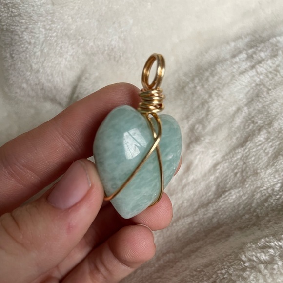 Amazonite heart wire wrap handmade pendant - Picture 3 of 3